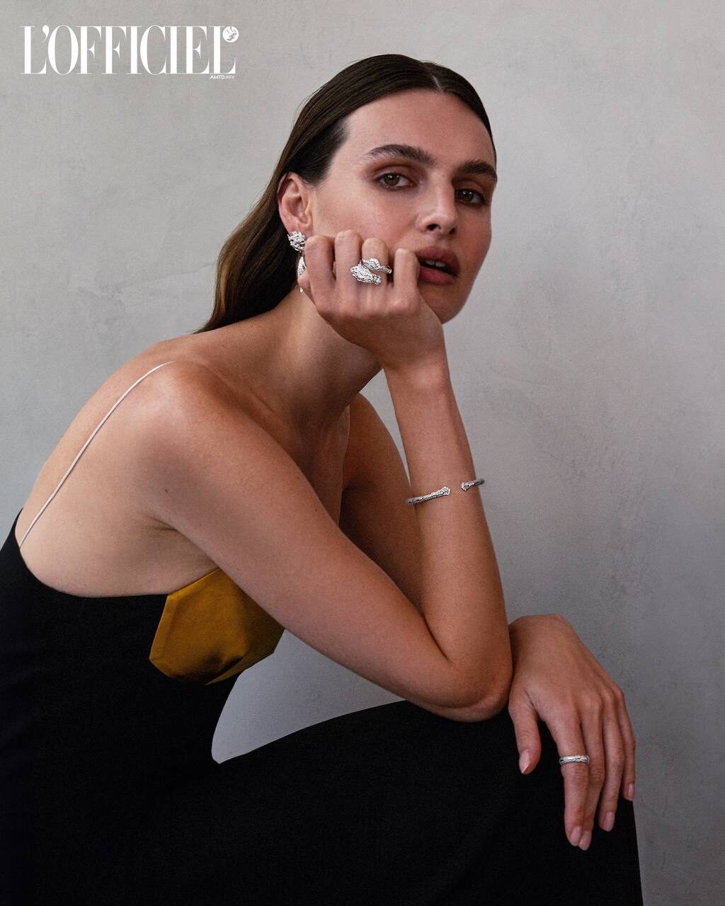 L'Officiel editorial
